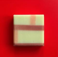 Savon artisanal Inspiration Mondrian par Anaka Soap, savon design géométrique coloré fabriqué à la main, cosmétique solide naturel inspiré de l’art moderne parfait comme cadeau artisanal unique / Ambachtelijke zeep Inspiration Mondrian van Anaka Soap, geometrische designzeep handgemaakt geïnspireerd door moderne kunst, natuurlijke vaste cosmetica en origineel cadeau / Handcrafted Mondrian inspired soap by Anaka Soap, geometric colorful design bar inspired by modern art, natural handmade solid cosmetic perfect as unique artisan gift